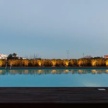 아파트 Charming With Balcony & Pool *