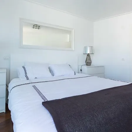 Charming With Balcony & Pool Apartment
