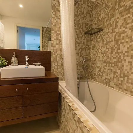 Charming With Balcony & Pool Apartament *