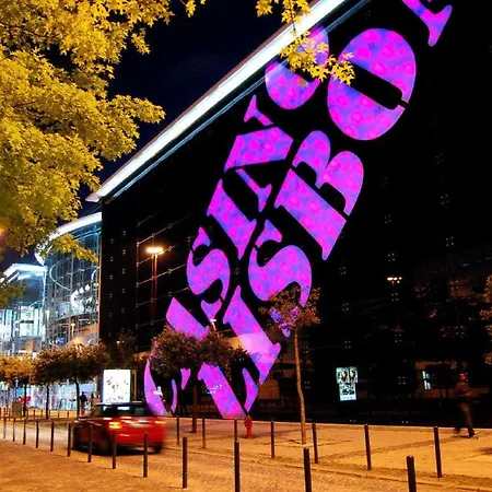 Charming With Balcony & Pool Apartament