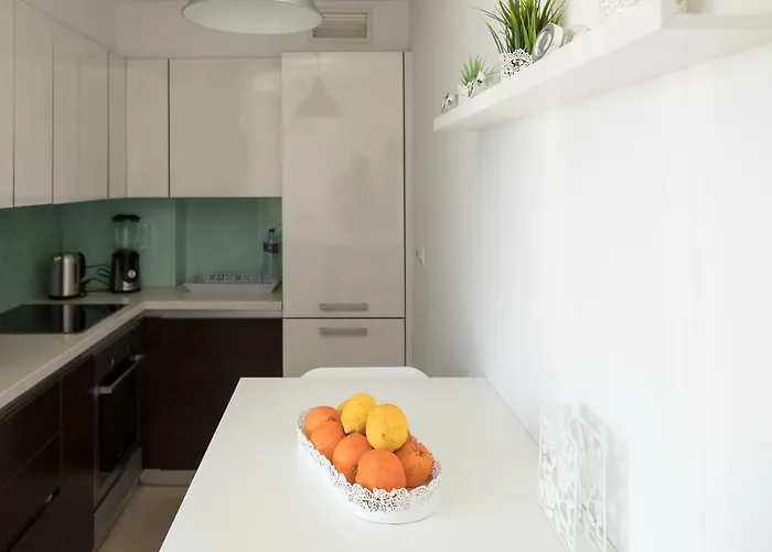 Apartmán Charming With Balcony & Pool *