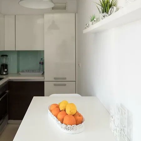 Apartamento Charming With Balcony & Pool *